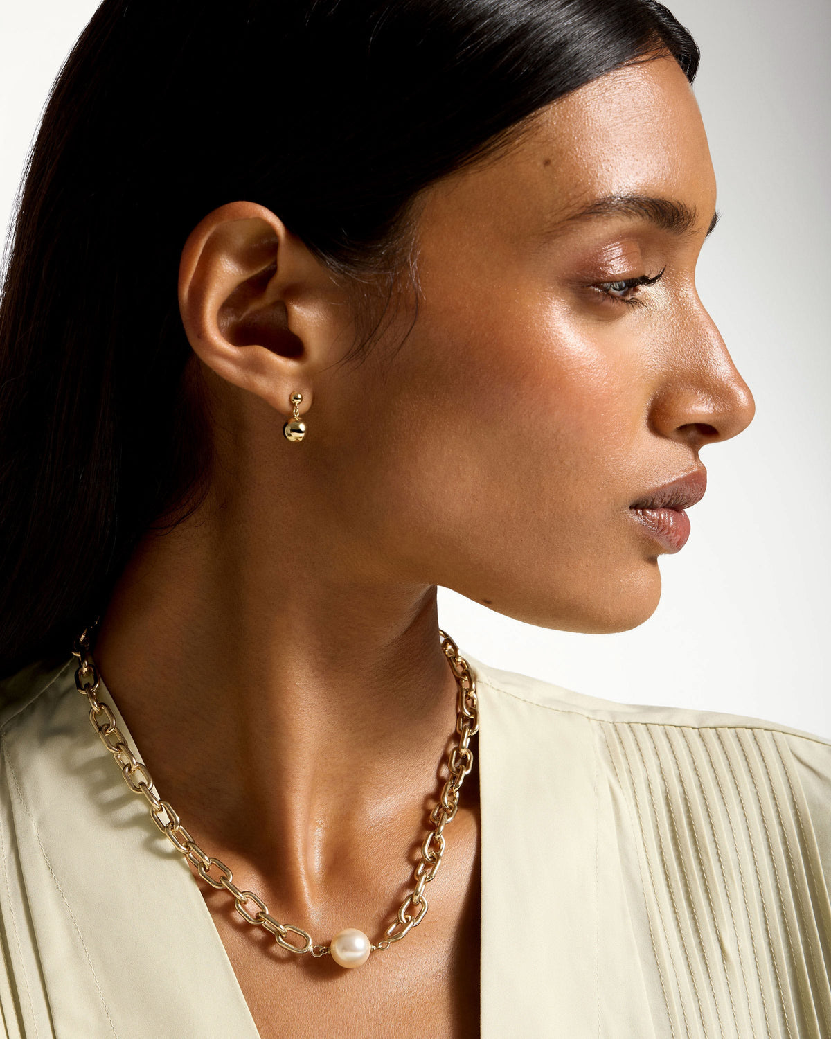 Lana Earrings - 22 Carat Gold Gilded - View 3