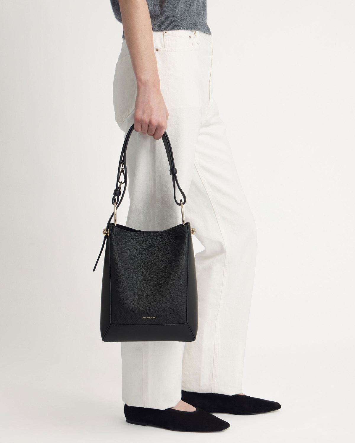 Lana Midi Bucket Bag - Black - View 11