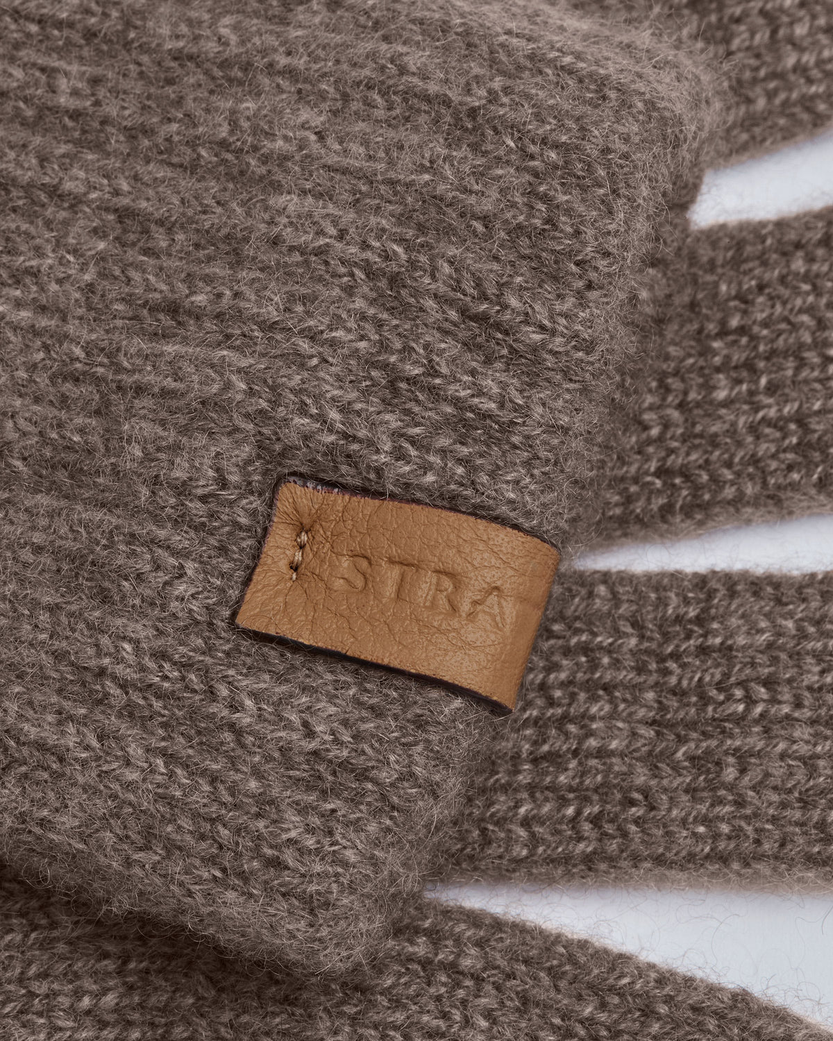 Westray Cashmere Gloves - Otter - View 3