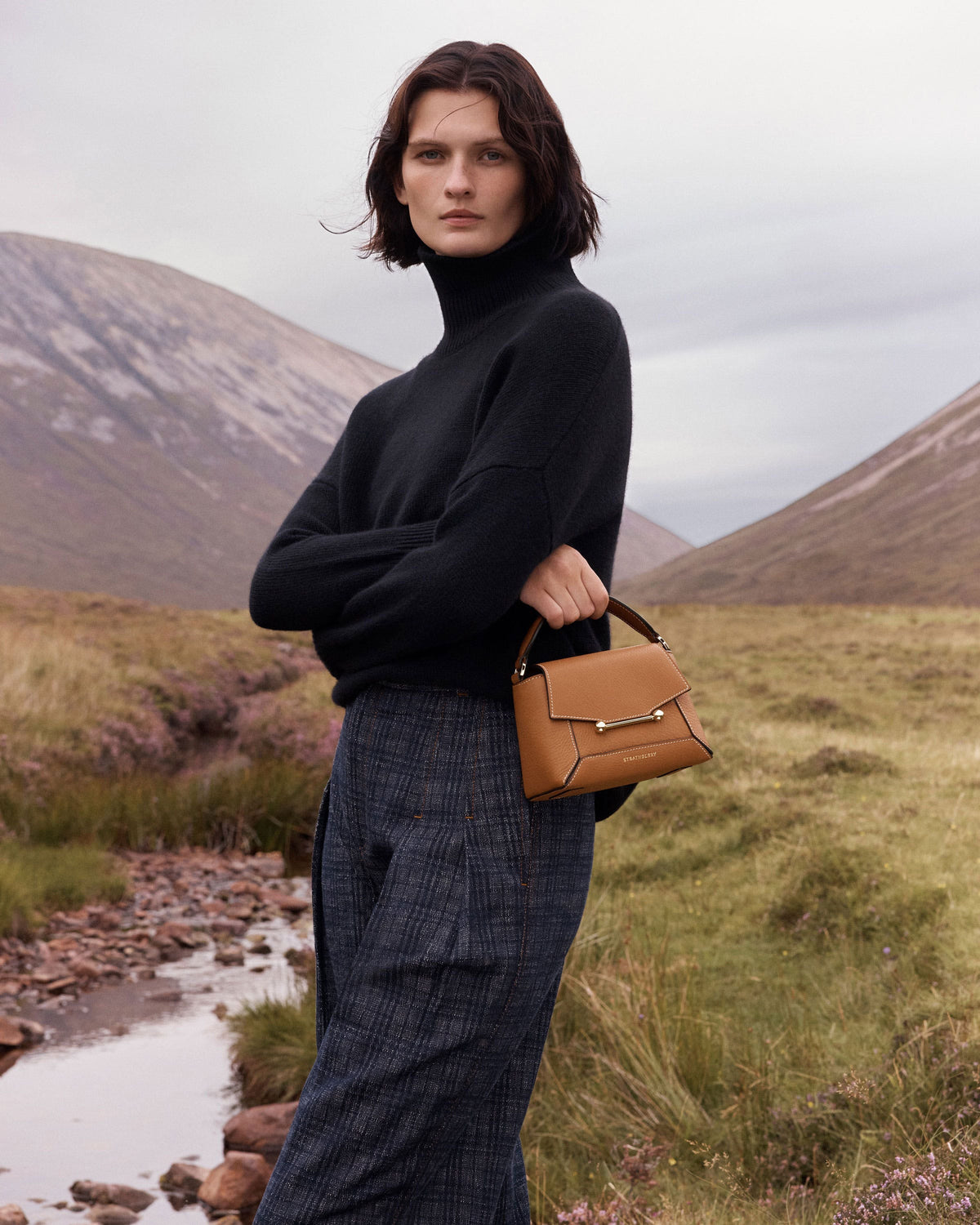 Mosaic Nano - Tan with Vanilla Stitch - View 11