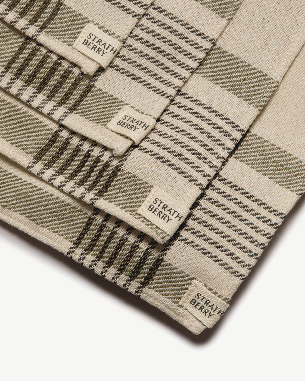 Tartan Napkins - Strathberry Tartan Cotton/Linen - View 3