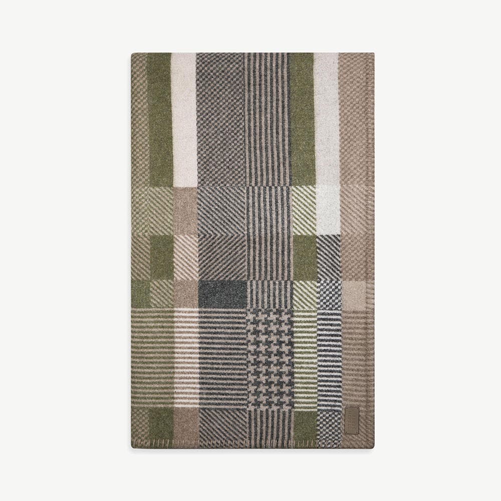 Tartan Blanket - Strathberry Tartan Wool/Cashmere - View 1