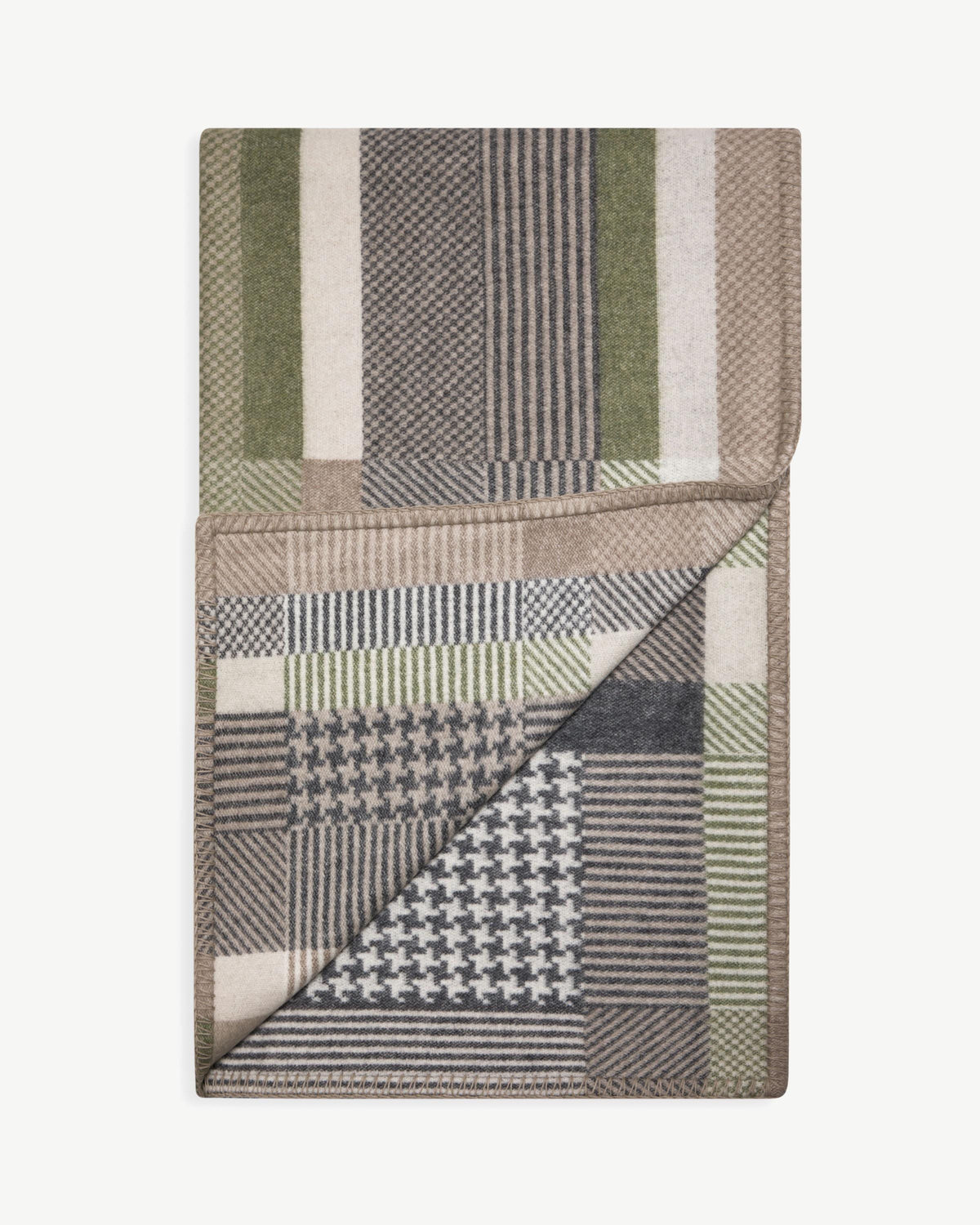Tartan Blanket - Strathberry Tartan Wool/Cashmere - View 3
